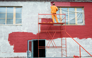 Краска для фасадных работ: разновидности и особенности применения